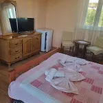 Maison d'hôtes And With Parking Space Solaris, - 12269 Šibenik