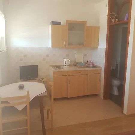 Guest house And With Parking Space Solaris, - 12269