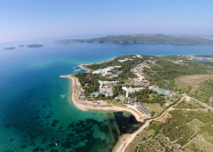 Гостевой дом And With Parking Space Solaris, - 12269 3*