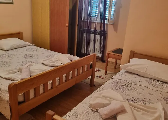 And With Parking Space Solaris, - 12269 Гостевой дом Шибеник