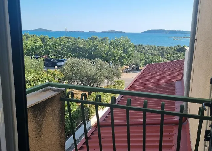 Гостевой дом And With Parking Space Solaris, - 12269 Шибеник