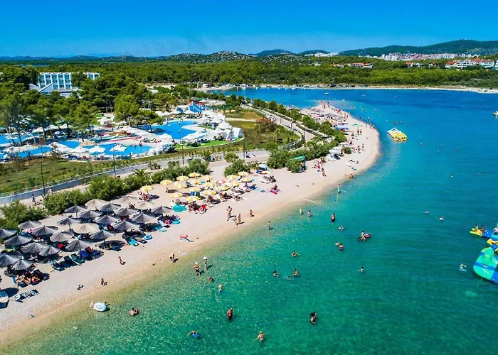 Гостевой дом And With Parking Space Solaris, - 12269 3*